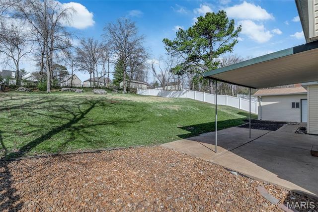 5545 Dantonaire Place, St Louis, MO 63128