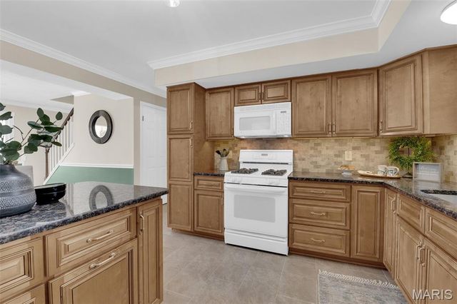 5545 Dantonaire Place, St Louis, MO 63128