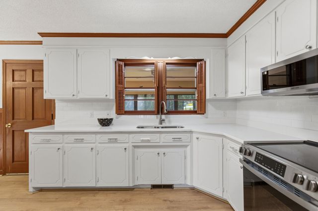 19 Wofford St, Inman, SC 29349