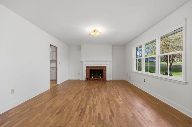 19 Wofford St, Inman, SC 29349