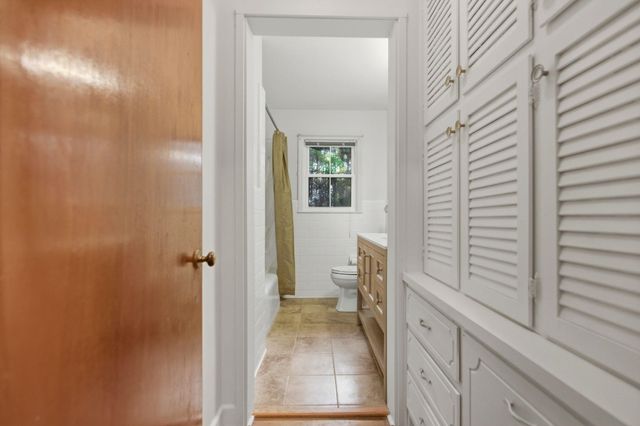 19 Wofford St, Inman, SC 29349