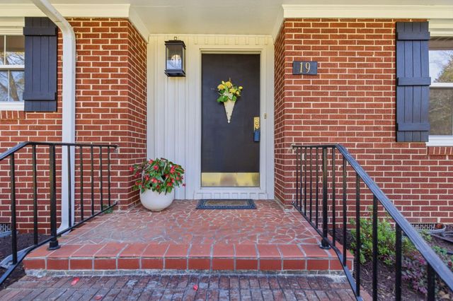 19 Wofford St, Inman, SC 29349