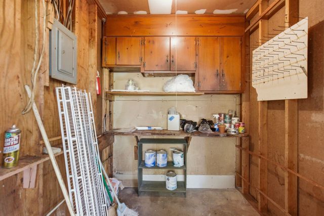 19 Wofford St, Inman, SC 29349