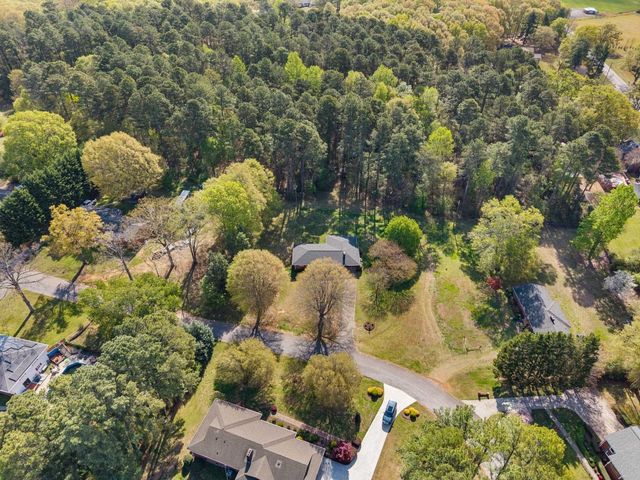 19 Wofford St, Inman, SC 29349