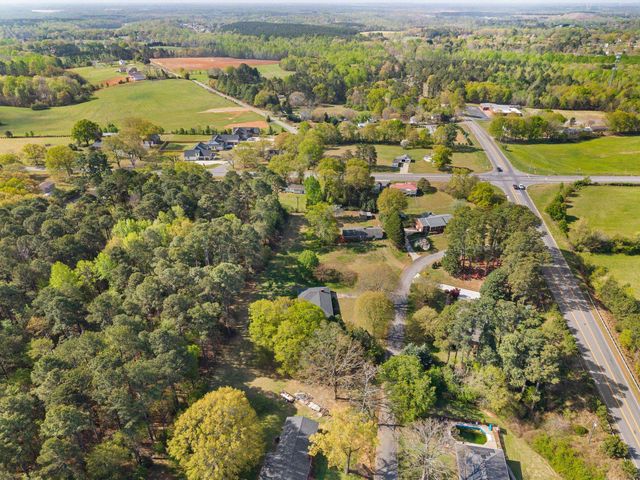 19 Wofford St, Inman, SC 29349