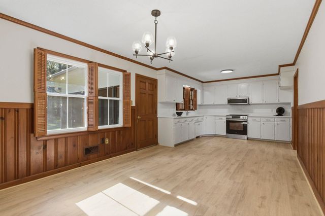 19 Wofford St, Inman, SC 29349