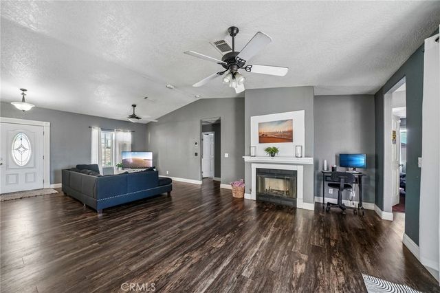 16315 Winona, Victorville, CA 92395