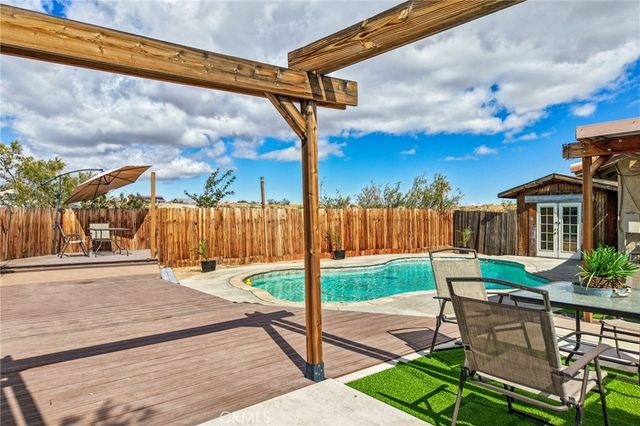16315 Winona, Victorville, CA 92395