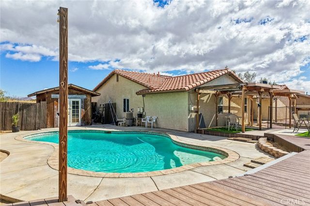 16315 Winona, Victorville, CA 92395