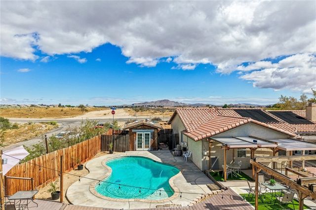 16315 Winona, Victorville, CA 92395