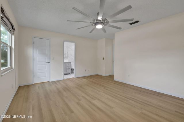 11530 BROAD LEAF Drive, Jacksonville, FL 32225