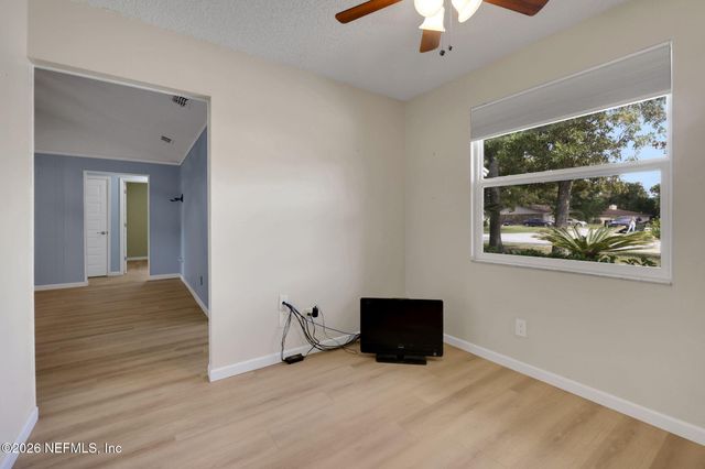 11530 BROAD LEAF Drive, Jacksonville, FL 32225