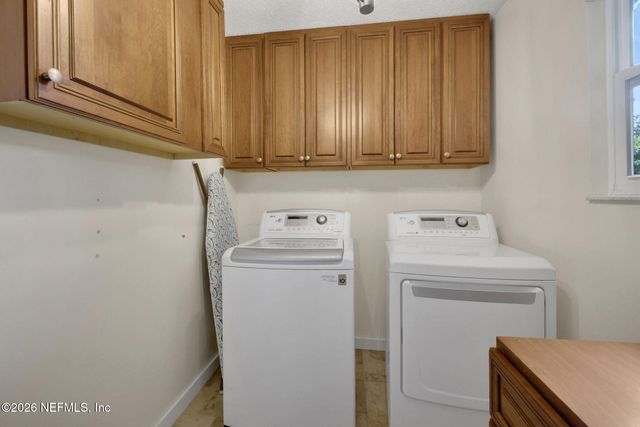 11530 BROAD LEAF Drive, Jacksonville, FL 32225