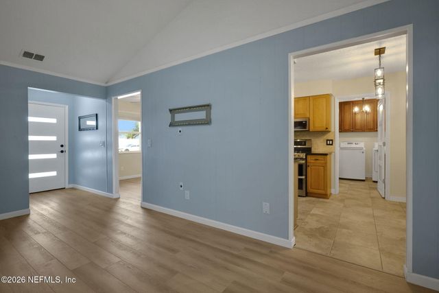 11530 BROAD LEAF Drive, Jacksonville, FL 32225