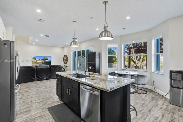 2163 NW 157th Ln, Pembroke Pines, FL 33028