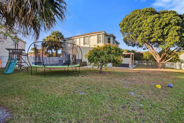 2163 NW 157th Ln, Pembroke Pines, FL 33028