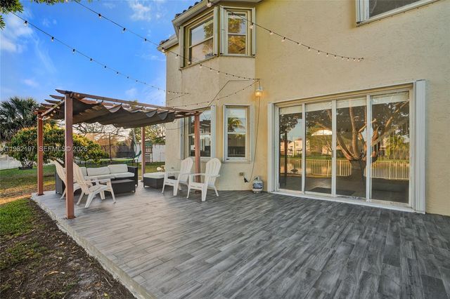 2163 NW 157th Ln, Pembroke Pines, FL 33028