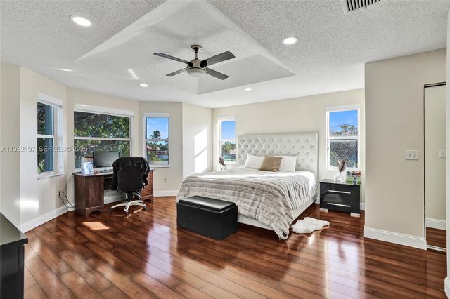 2163 NW 157th Ln, Pembroke Pines, FL 33028