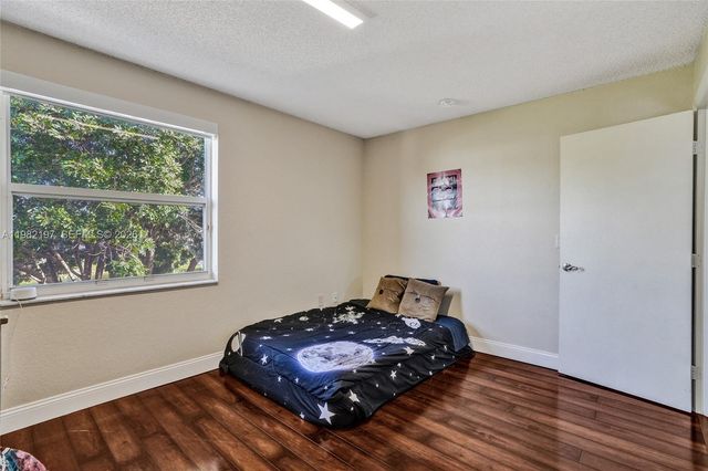 2163 NW 157th Ln, Pembroke Pines, FL 33028