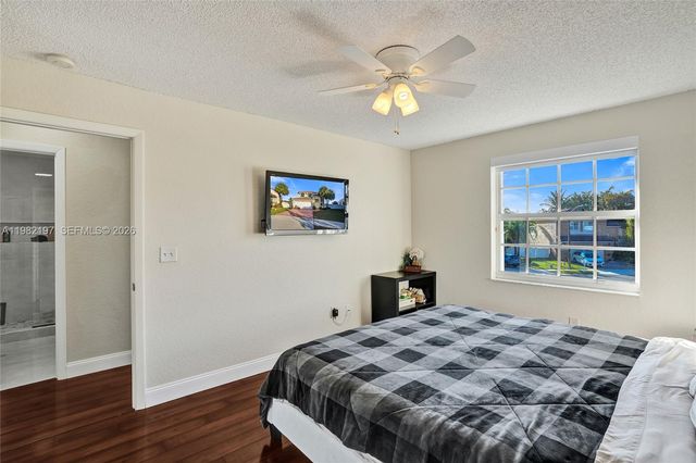 2163 NW 157th Ln, Pembroke Pines, FL 33028