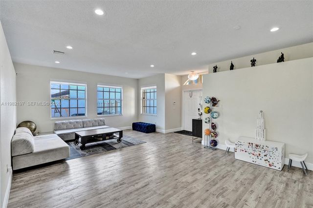 2163 NW 157th Ln, Pembroke Pines, FL 33028