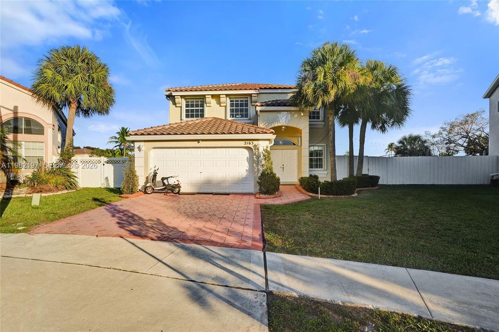 2163 NW 157th Ln, Pembroke Pines, FL 33028