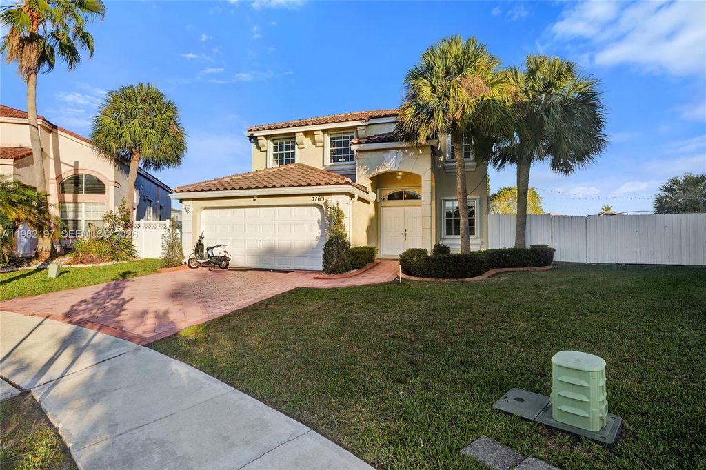 Image 2 of property listing at 2163 NW 157th Ln, Pembroke Pines, FL 33028