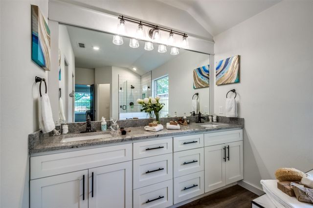 759 Winding Oak Bend, Lake Dallas, TX 75065