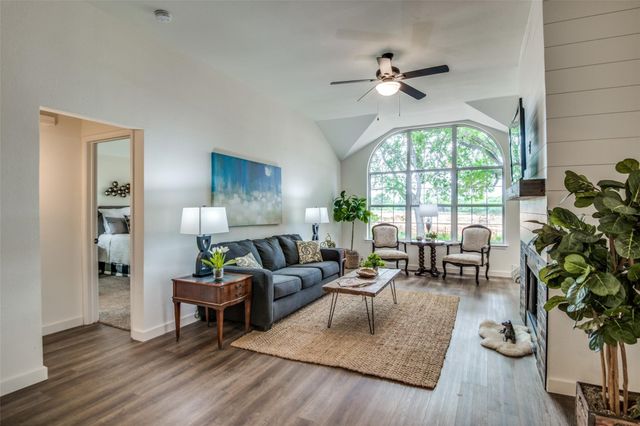 759 Winding Oak Bend, Lake Dallas, TX 75065