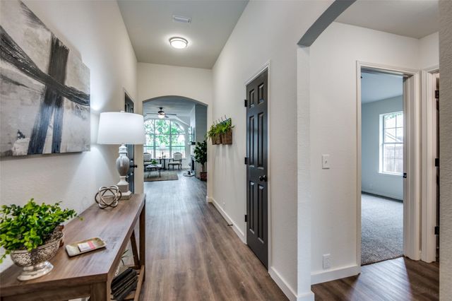 759 Winding Oak Bend, Lake Dallas, TX 75065