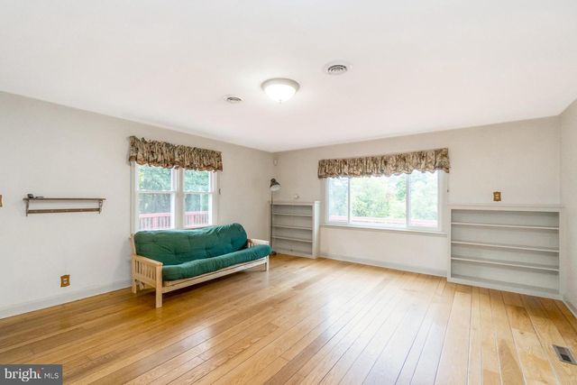 2331 S FILBERT ST, Allentown, PA 18103