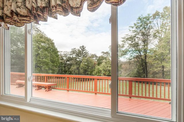 2331 S FILBERT ST, Allentown, PA 18103