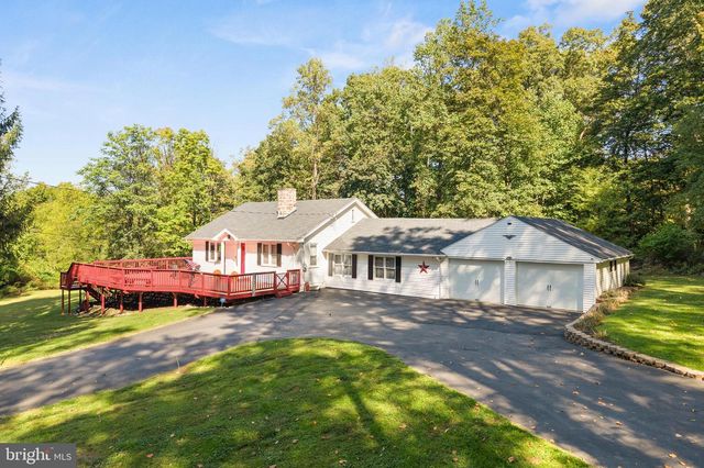 2331 S FILBERT ST, Allentown, PA 18103