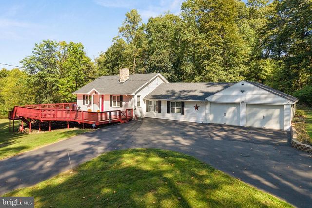 2331 S FILBERT ST, Allentown, PA 18103