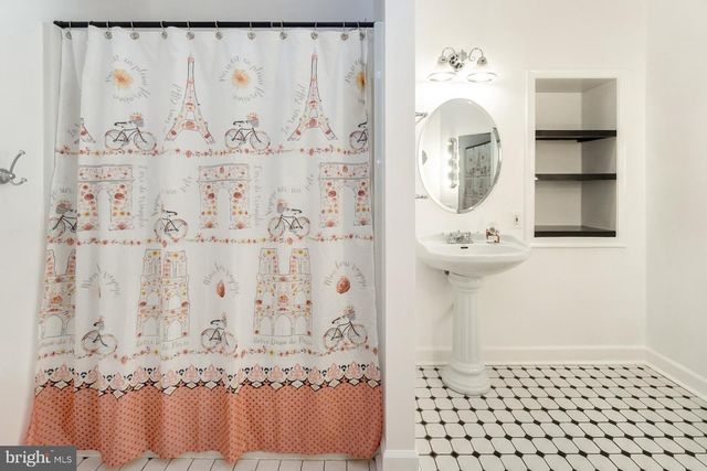 2331 S FILBERT ST, Allentown, PA 18103