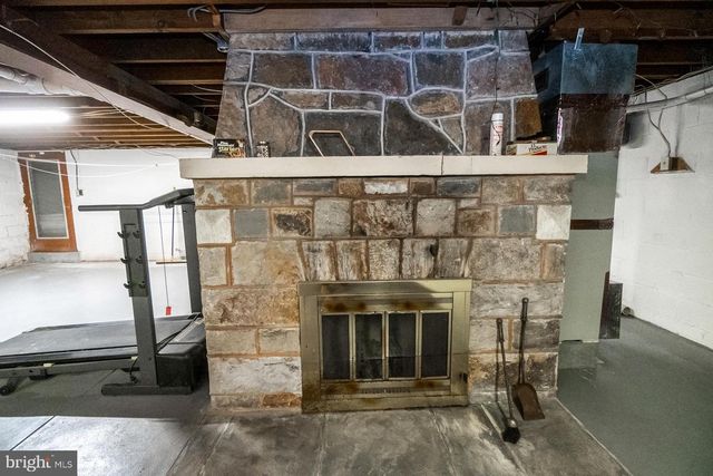 2331 S FILBERT ST, Allentown, PA 18103