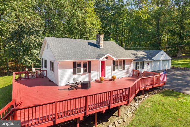 2331 S FILBERT ST, Allentown, PA 18103