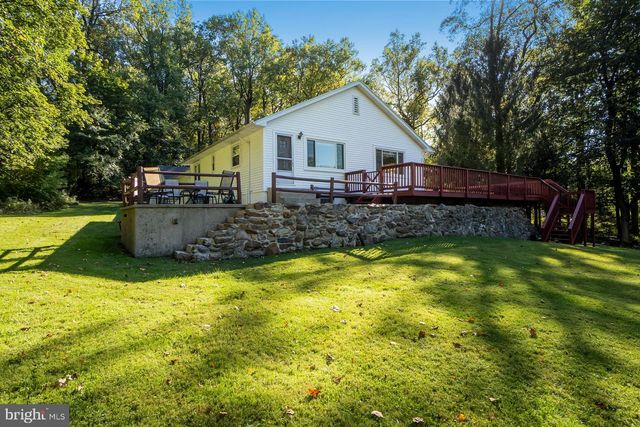 2331 S FILBERT ST, Allentown, PA 18103