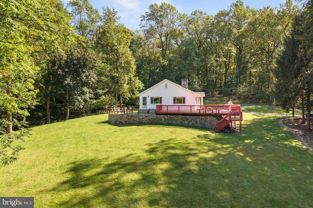 2331 S FILBERT ST, Allentown, PA 18103