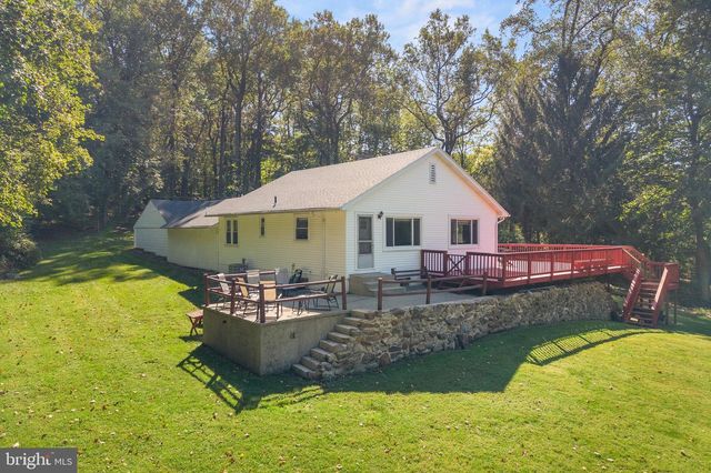 2331 S FILBERT ST, Allentown, PA 18103