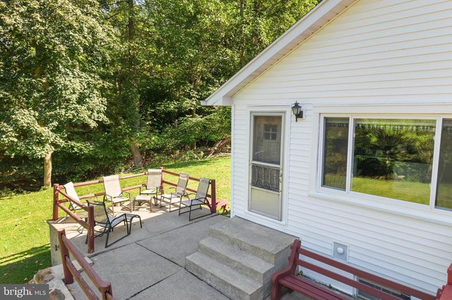 2331 S FILBERT ST, Allentown, PA 18103