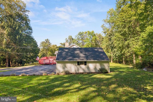 2331 S FILBERT ST, Allentown, PA 18103