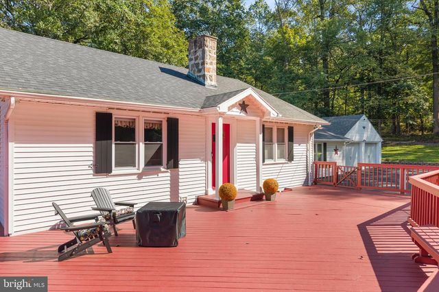 2331 S FILBERT ST, Allentown, PA 18103