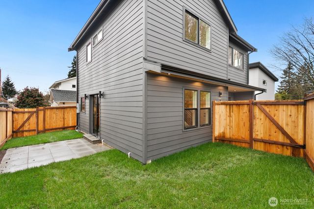 7340 B 40th Avenue NE, Seattle, WA 98115