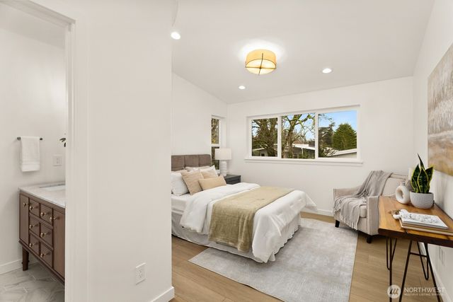 7340 B 40th Avenue NE, Seattle, WA 98115
