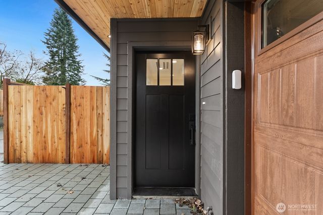 7340 B 40th Avenue NE, Seattle, WA 98115