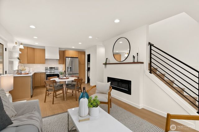7340 B 40th Avenue NE, Seattle, WA 98115