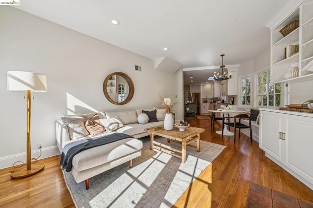 4201 Lakeshore Ave, Oakland, CA 94610