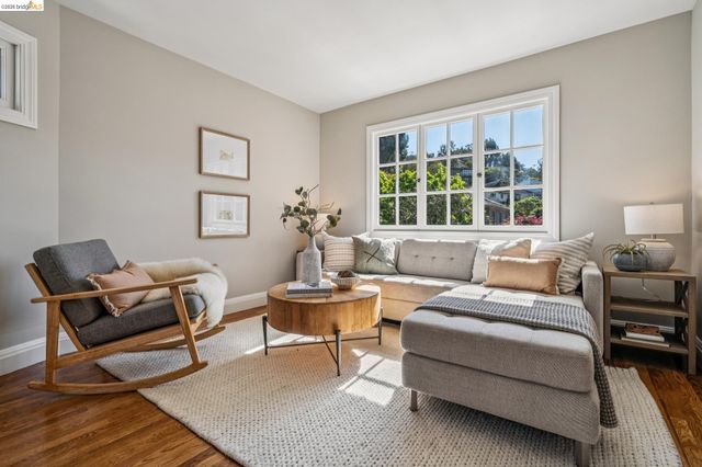 4201 Lakeshore Ave, Oakland, CA 94610