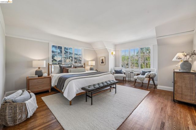 4201 Lakeshore Ave, Oakland, CA 94610